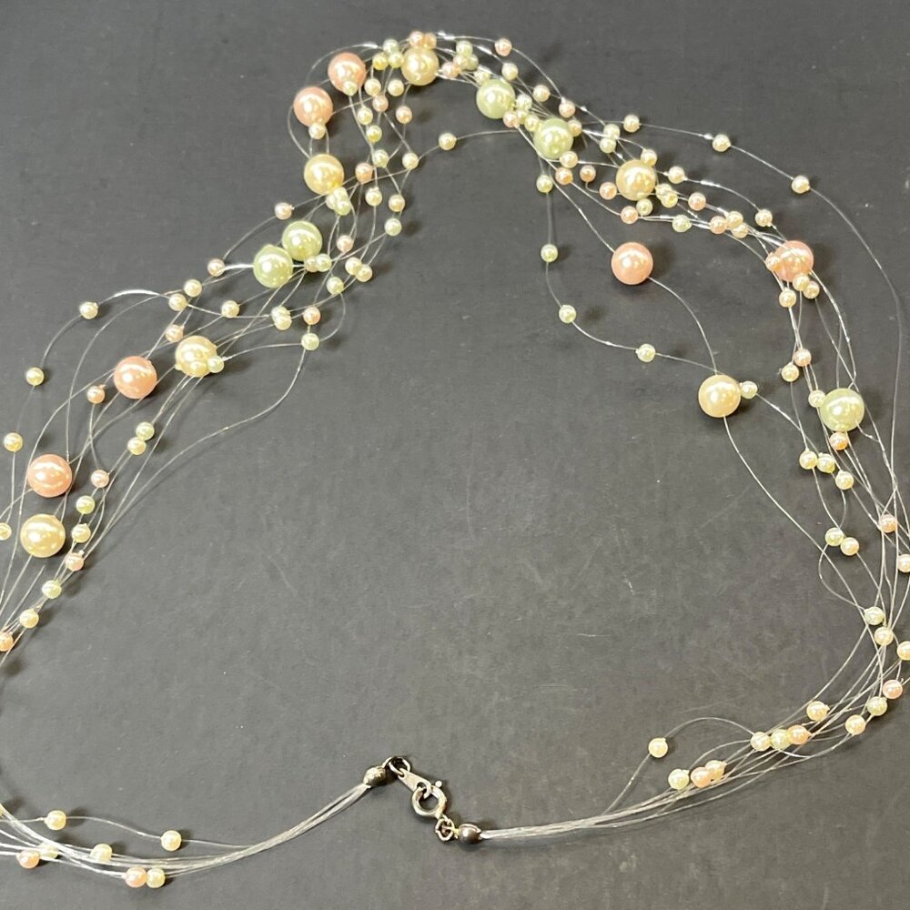Floating Illusion Faux Pastel Pearl Necklace Multicolor Multi Strand 22 in VTG - Picture 5 of 9